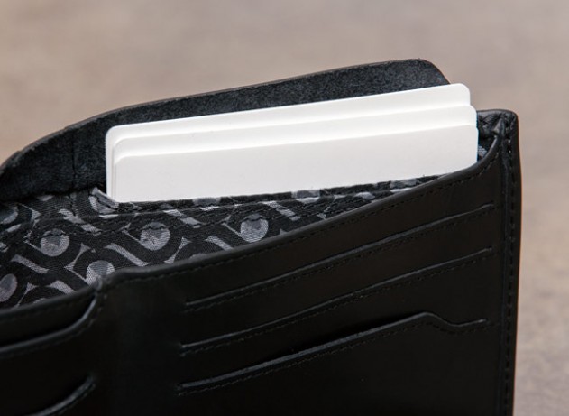 6_bellroy-whse-black-texture-bellroywebsite-08.1401259271